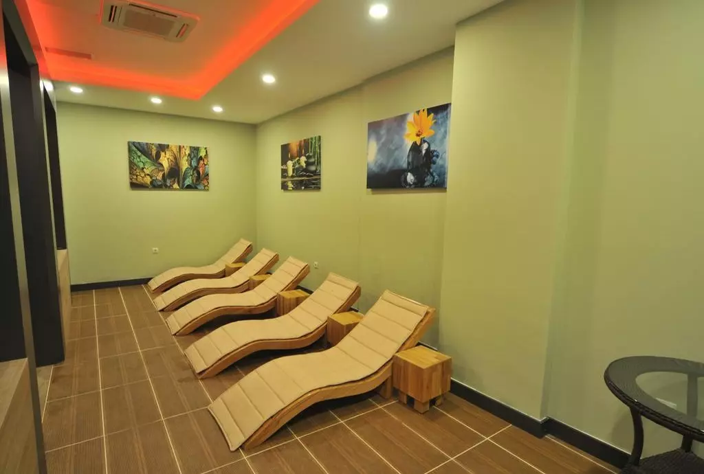 throne seagate_antalya_shabavizparvaz_05.jpg